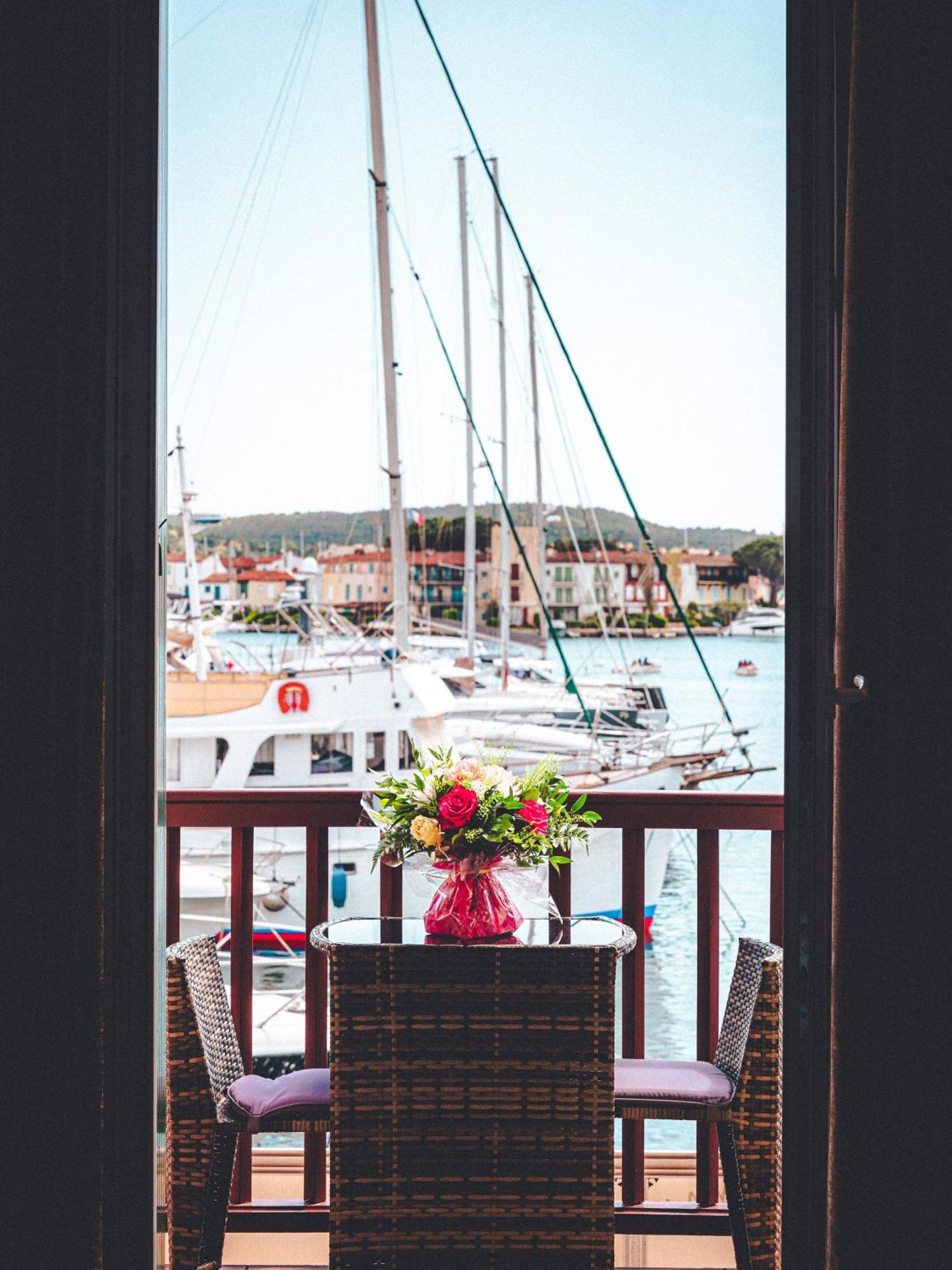 Le Suffren Hotel Grimaud Ngoại thất bức ảnh