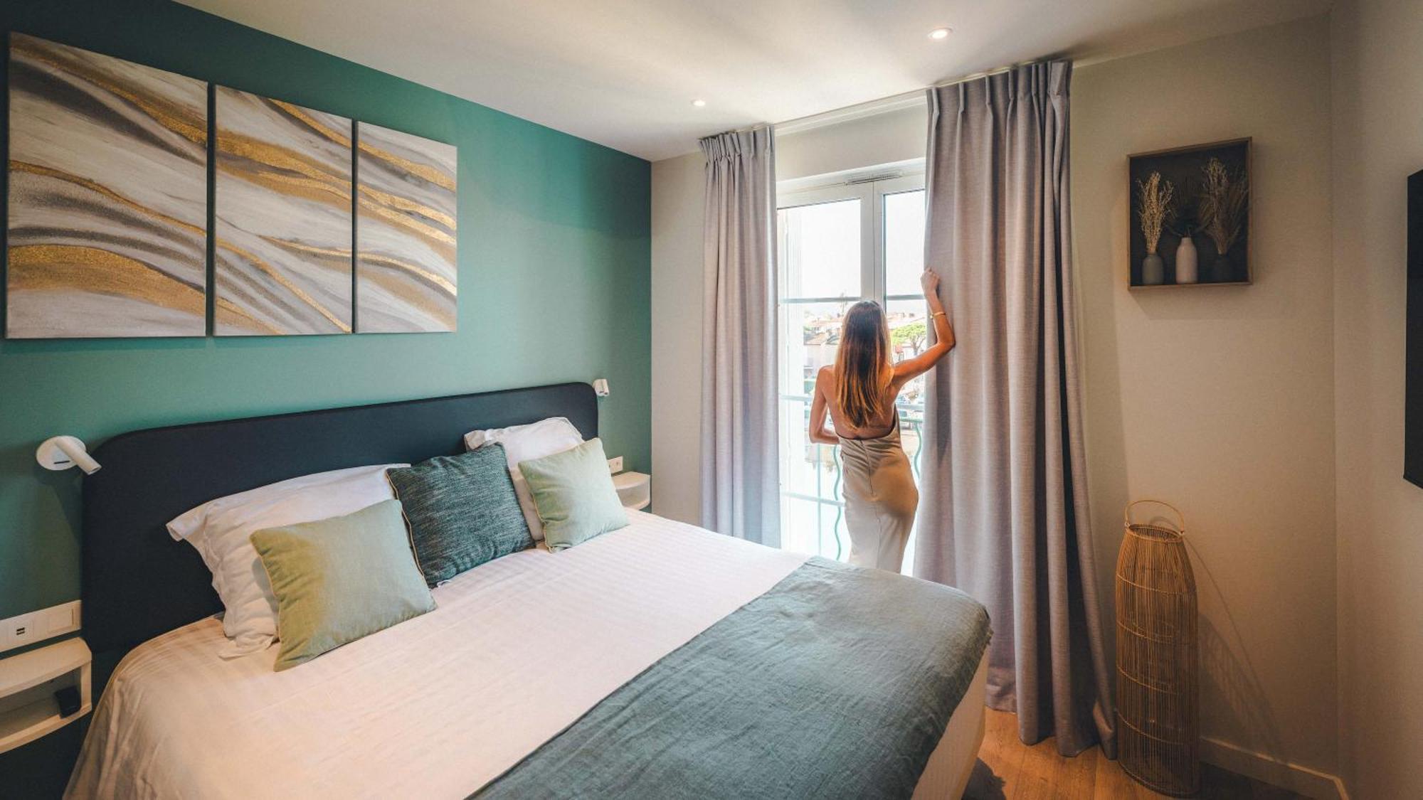 Le Suffren Hotel Grimaud Ngoại thất bức ảnh